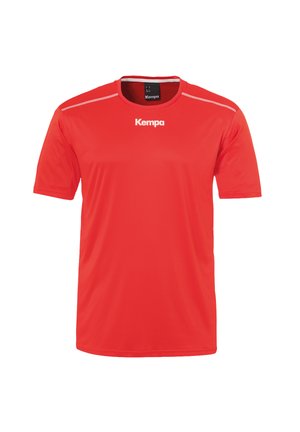 Rød sports T-shirt med korte ærmer lavet af letvægtsmateriale, med rund halsudskæring, diskrete sidelommer og et hvidt logo foran.