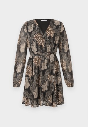 Pikkade varrukatega ümber köitvad kleidid, mis sisaldavad mustade, pruunide ja kuldsete mustrite segu. Kerge kangas, millel on kergelt kokku tõmmatud vöökoht ja laienev seelik.