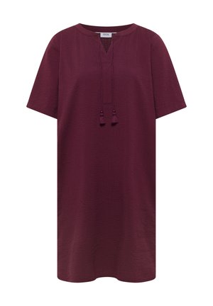 Robe tunique bordeaux manches courtes en tissu texturé, col rond et liens à pompons à l'avant.