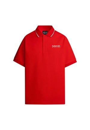 Rode polo-shirt met korte mouwen van gladde stof, met een witte kraagafwerking en een Red Bull Racing-logo aan de linkerkant.