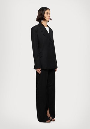 REMAIN FITTED - Blazer - black