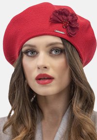 Vivisence Căciulă - red