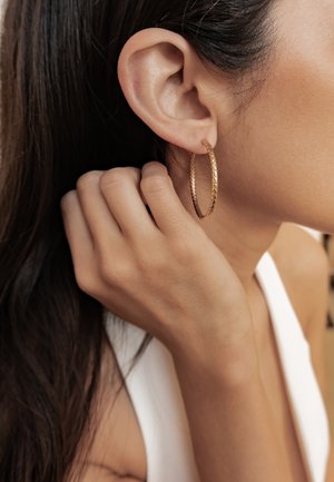 Hey Happiness, SNAKE SKIN HOOP - Earrings - gold-coloured