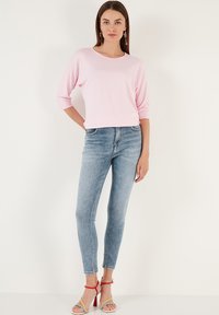 LELA CREW NECK  - Hosszú ujjú felső - light pink