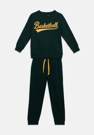 Friboo by Zalando, BOYS VARSITY TRACKSUIT SET - Trainingspak - dark green
