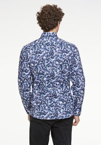 Lindbergh AOP FLORAL L/S - Overhemd - navy