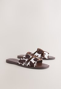 Niewybrane, new cow print leather