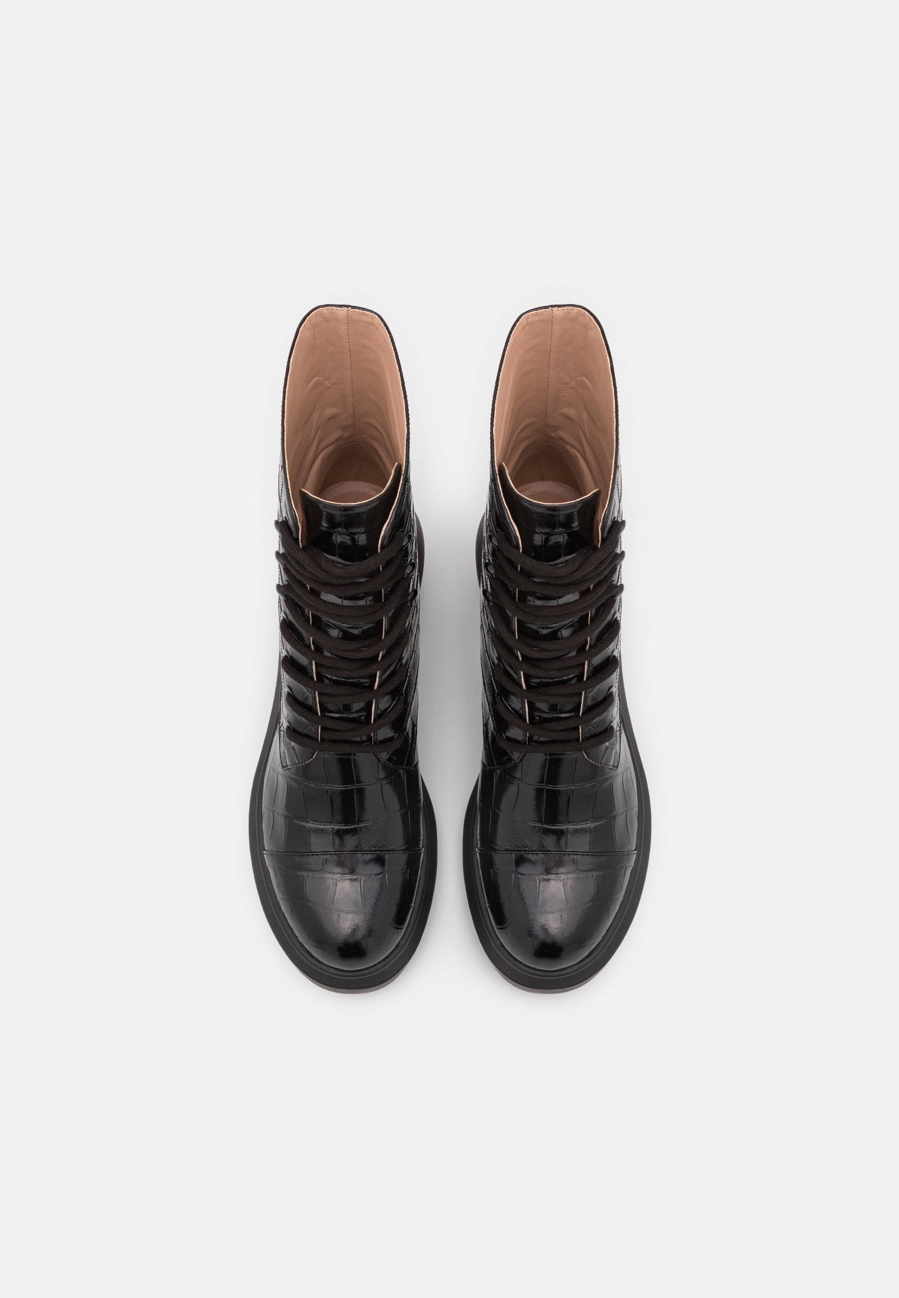 stuart weitzman misha boot