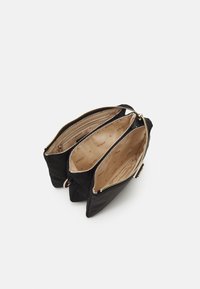 Guess LATONA MINI - Skuldertasker - black