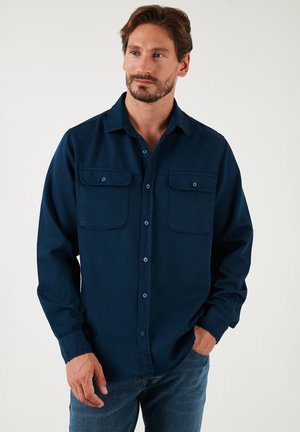REGULAR FIT - Skjorta - indigo