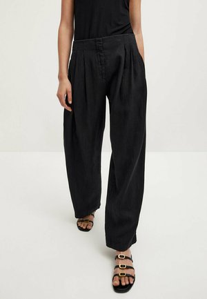 LOW - Spodnie materiałowe - black