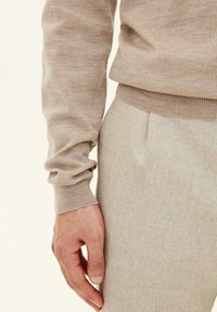 Oscar Jacobson MARLON HALF ZIP - Trui - baked beige