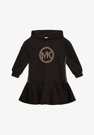 Robe longue à manches longues noire avec capuche, ourlet évasé, logo MK métallique sur la poitrine et panneaux latéraux avec accents dorés.