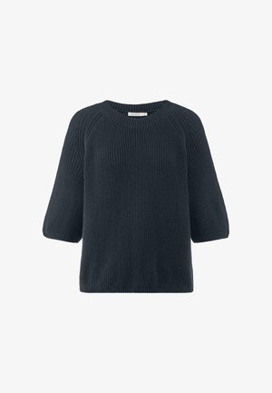 Tumma harmaa neulepusero, jossa on leveä pääntie, lyhyet hihat ja rento malli. Kankaan rakenne on paksu ja siinä on ribbikuviointi.