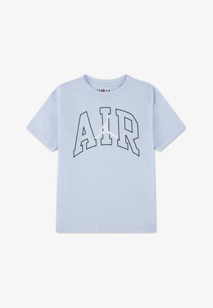 Svetlomodré bavlnené tričko s veľkou čiernou grafikou "AIR" a bielym logom Jordan. Krátke rukávy a okrúhly výstrih.
