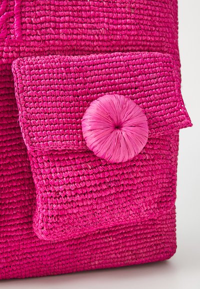 By Malene Birger MIRO - Bolso shopping - raspberry