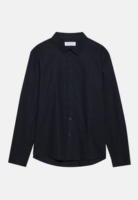 Camisa negra de manga larga hecha de algodón. Presenta un cuello clásico, cierre frontal de botones y dobladillo recto. Textura suave sin patrones.
