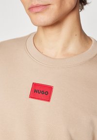 HUGO DIRAGOL - Sweatshirt - medium beige