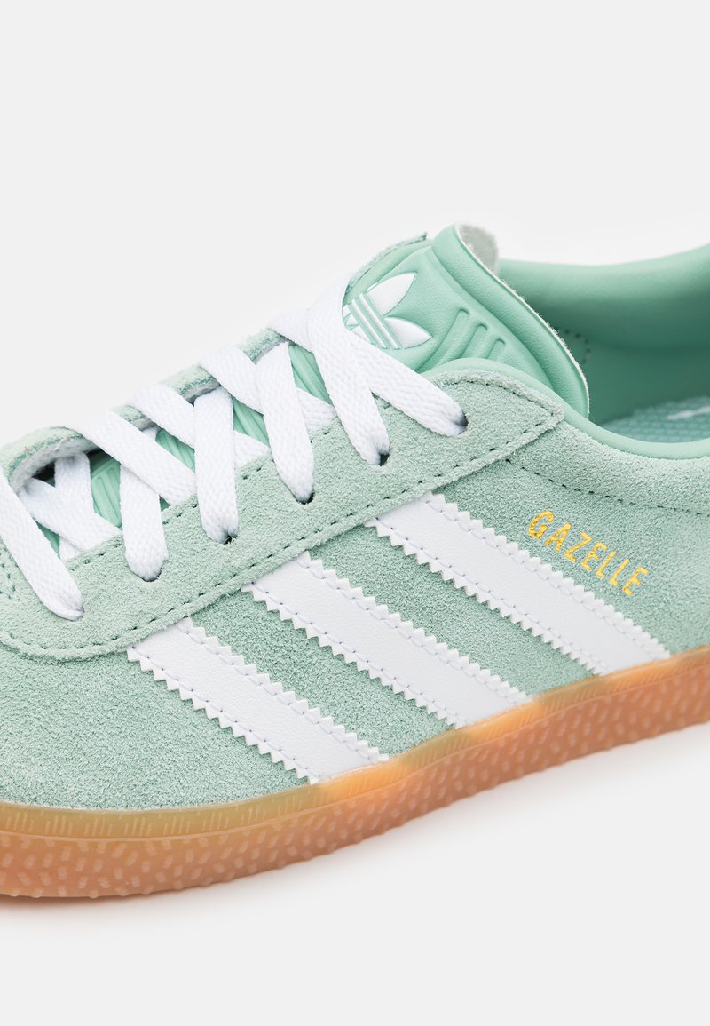 adidas gazelle silver green womens Adidas Retroset Women's Shoes Trace Pink-Cloud White-Ice Mint main image 1