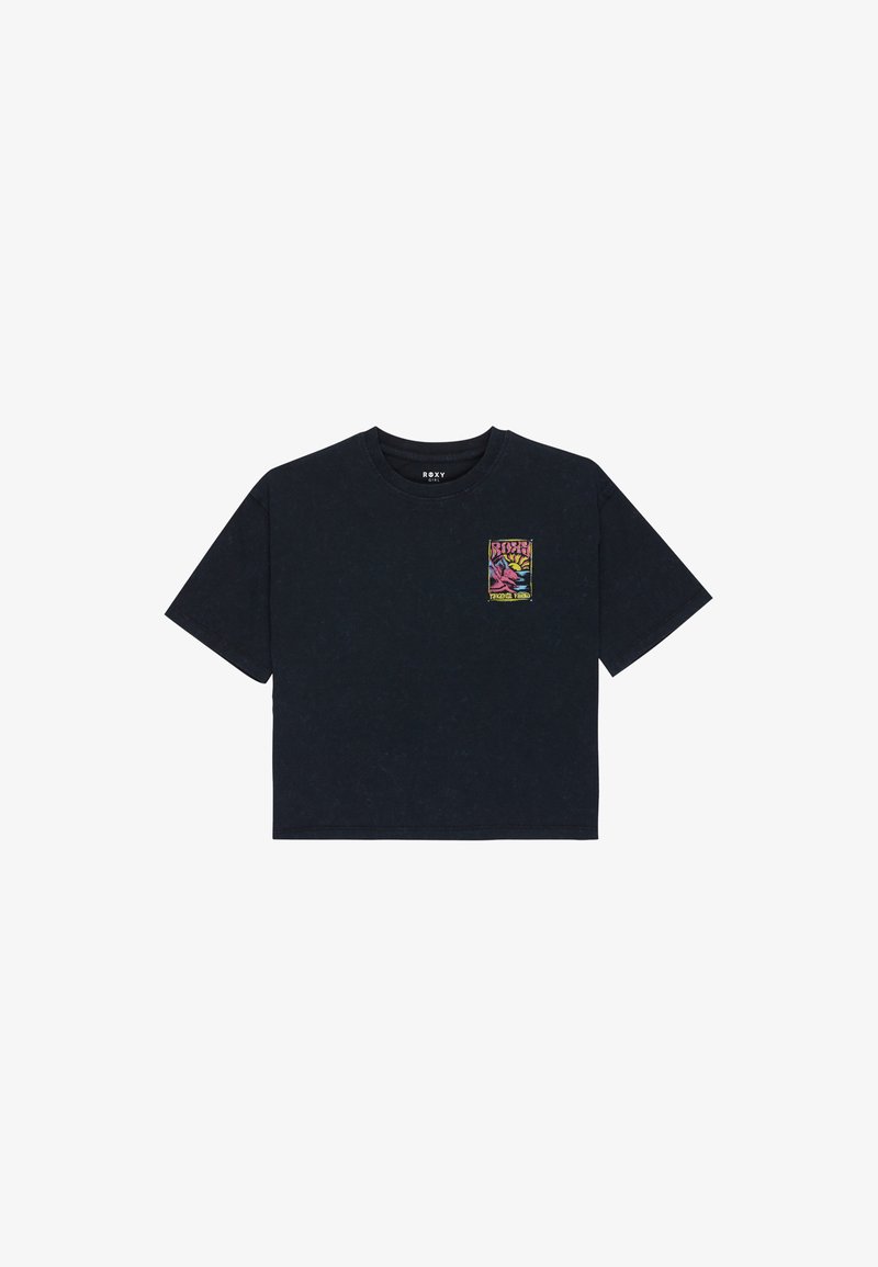 Černé zkrácené tričko s krátkým rukávem vyrobené z měkké bavlny; na levé části hrudi má barevnou grafiku znázorňující květiny a text "Roxy".