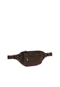 Marsupio in pelle marrone con tasca con zip frontale, tracolla regolabile, forma arrotondata e superficie testurizzata. Presenta dettagli in metallo.