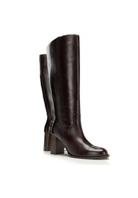 Brązowe skórzane kozaki za kolano z kwadratowym noskiem, teksturowanym obcasem z drewna i gładkim wykończeniem. Proste przeszycia po bokach.