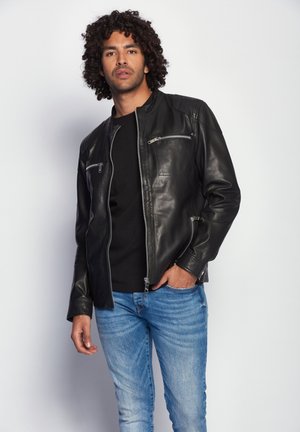 MIT DRUCKKNOPFVERSCHLUSS AM ÄRMEL FLINT - Lederjacke - black