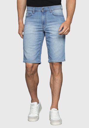 Carrera Jeans, PASSPORT BERMUDA - Shorts di jeans - light blue wash super stone wash