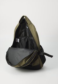 Reebok TRUCK ONE BACKPACK UNISEX - Sac à dos - green