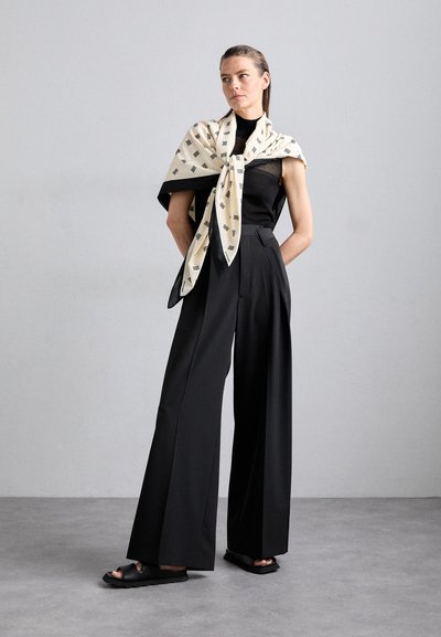 By Malene Birger CIALOS SARONG - Fular - white