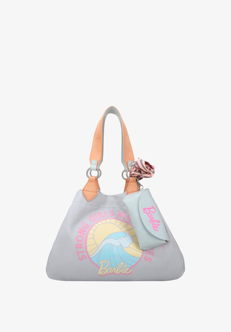 Grijze stoffen handtas met perzikkleurige banden, voorzien van een kleurrafisch ontwerp met de tekst "STERKE MEISJES MAKEN GOLVEN" en een afneembare lichtblauwe pouch.