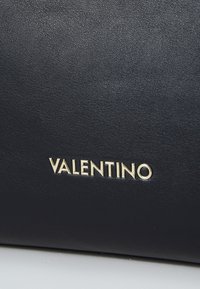 Valentino Bags FOSCA - Rankinė - nero