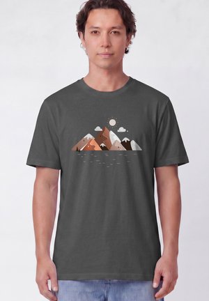 watapparel, MOUNTAINS & MOON UNISEX - T-Shirt print - anthracite