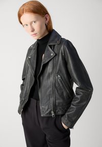 Marc O'Polo VINTAGE BIKER JACKET ZIPPER POCKETS SLITS ON SLEEVE HEM - Leather jacket - black