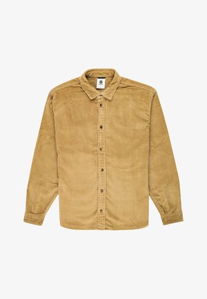 Męska brązowa koszula z korduroju zapinana na guziki, z długimi rękawami, kołnierzykiem oraz subtelnym haftowanym logo na piersi.