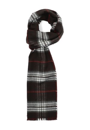 Brązowy szalik w kratę z szarymi i białymi paskami, miękka tekstura, frędzle na końcach oraz tradycyjny wzór. Nadaje się do noszenia w zimie.