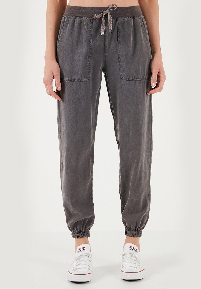 LELA REGULAR FIT - Donji dijelovi trenirke - anthracite
