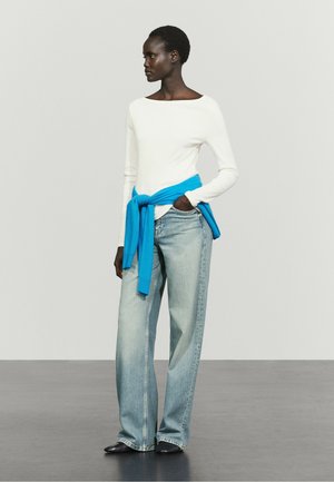 Massimo Dutti, LONG SLEEVE BOAT NECK T-SHIRT - Maglietta a manica lunga - sand