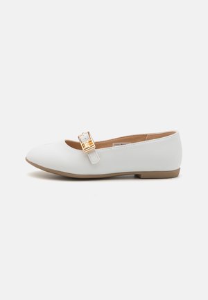 CARLA - Ankle strap ballet pumps - white