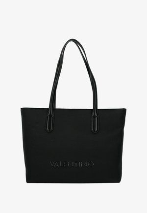 Zwarte draagtas met gladleren handvatten, reliëflogo "VALENTINO" aan de voorkant, rechthoekige vorm en een lichaam van gestructureerde stof.