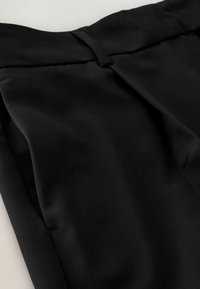REGULAR FIT - TAPERED  - Kelnės - black