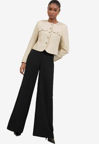 Lipsy REGULAR FIT COLLARLESS - Jakna od umjetne kože - neutral cream