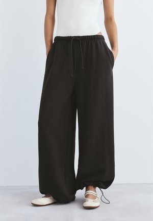 PULL&BEAR WIDE brązowy