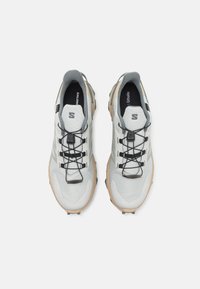 Salomon SUPERCROSS 4 GTX - Löparskor terräng - metal/white pepper/sedona sage