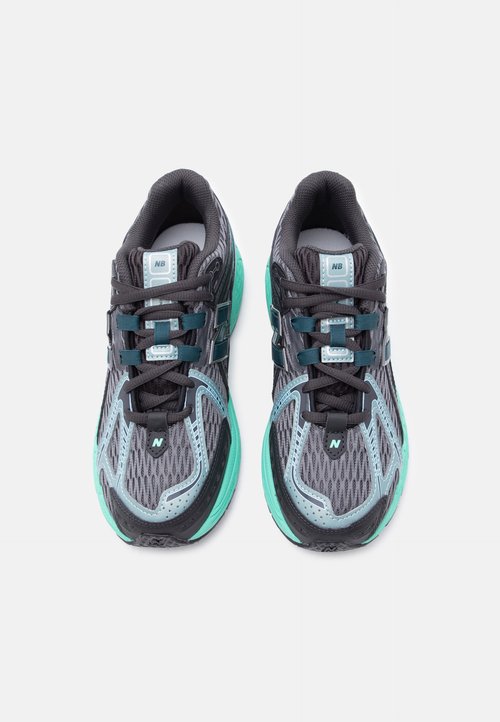 New Balance 1906 UNISEX - Trainers - black metallic/deep end — foto 4