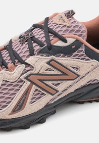 New Balance ML610 UNISEX - Tossud - taupe