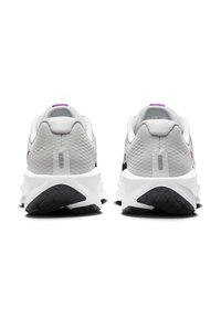 Nike Performance DOWNSHIFTER 13 - Cestná bežecká obuv - photon dust/black laser orange hyper violet white