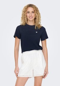 JDY 2ER-PACK RUNDHALS KURZARM - Print T-shirt - weiß dunkelblau