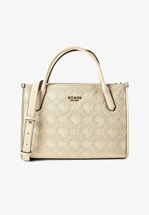 Beige Guess-Handtasche mit geprägt geprägtem Logomuster, zwei Griffen, verstellbarem Schulterriemen und goldfarbenem Guess-Logo auf der Vorderseite.