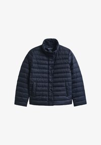 Unselected, evening blue